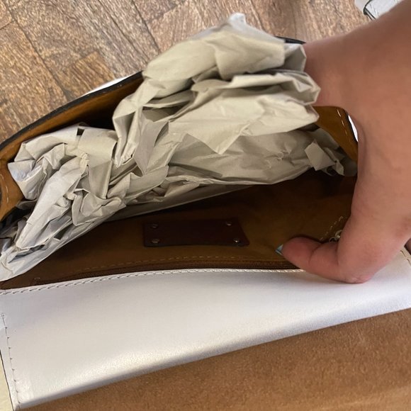 Patricia Nash Leather Veneto Crossbody - Picture 4 of 7